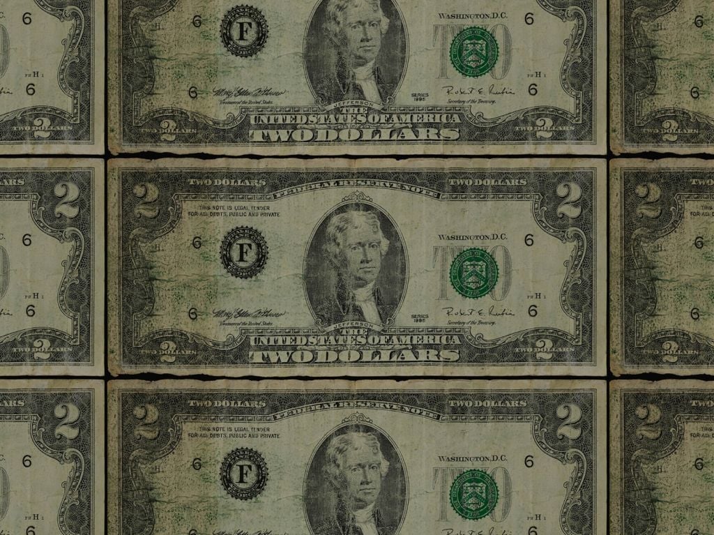 Deux dollars