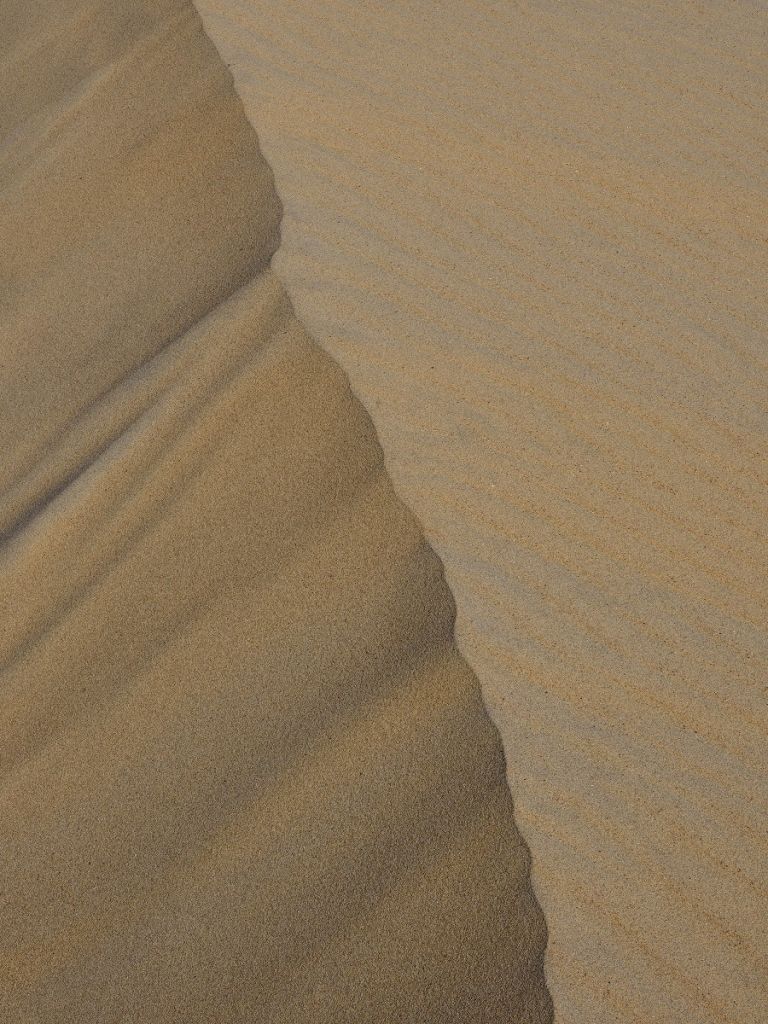 Des lignes dans le sable