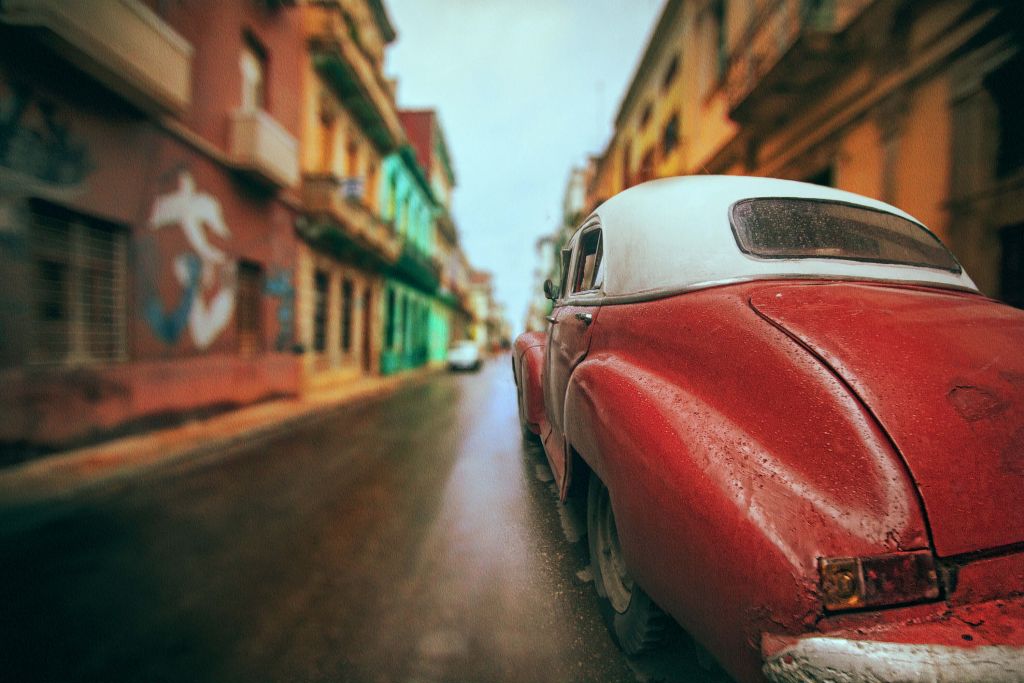 Cuba Street Car