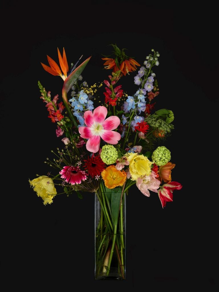 Bouquet de fleurs dans un vase en verre