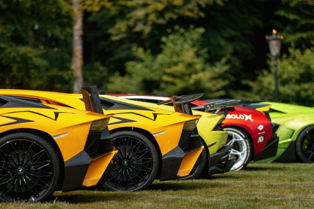 Collection de supercars dans la nature