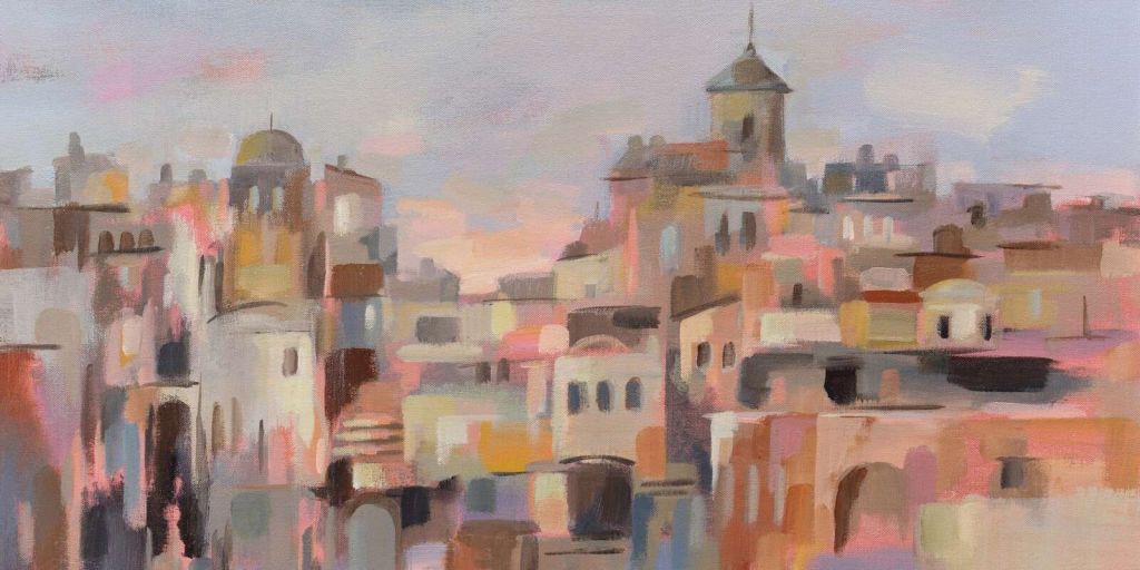 Lumière du soir sur les murs chauds de la ville