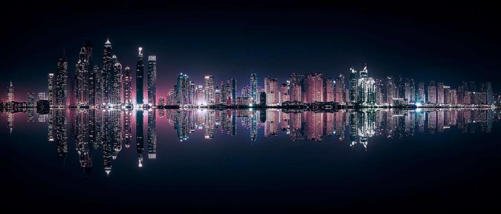 Nachtlicht boven stille wateren