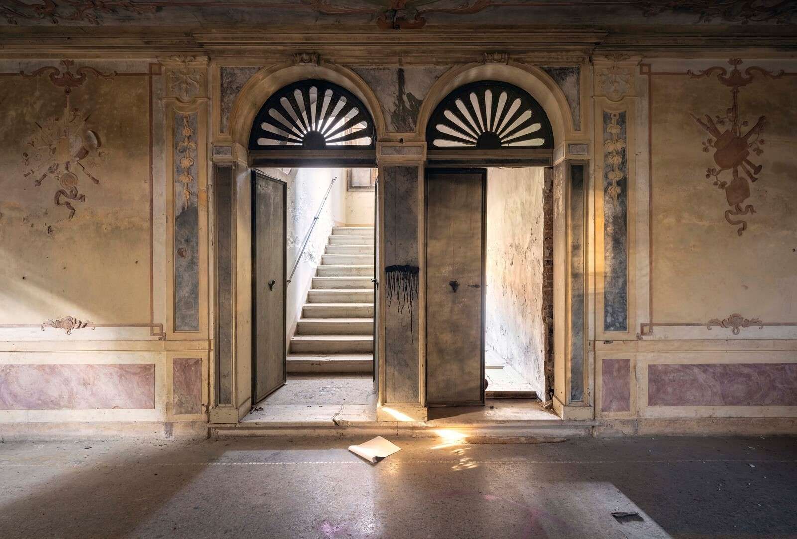 Maison de campagne abandonnée Entrée