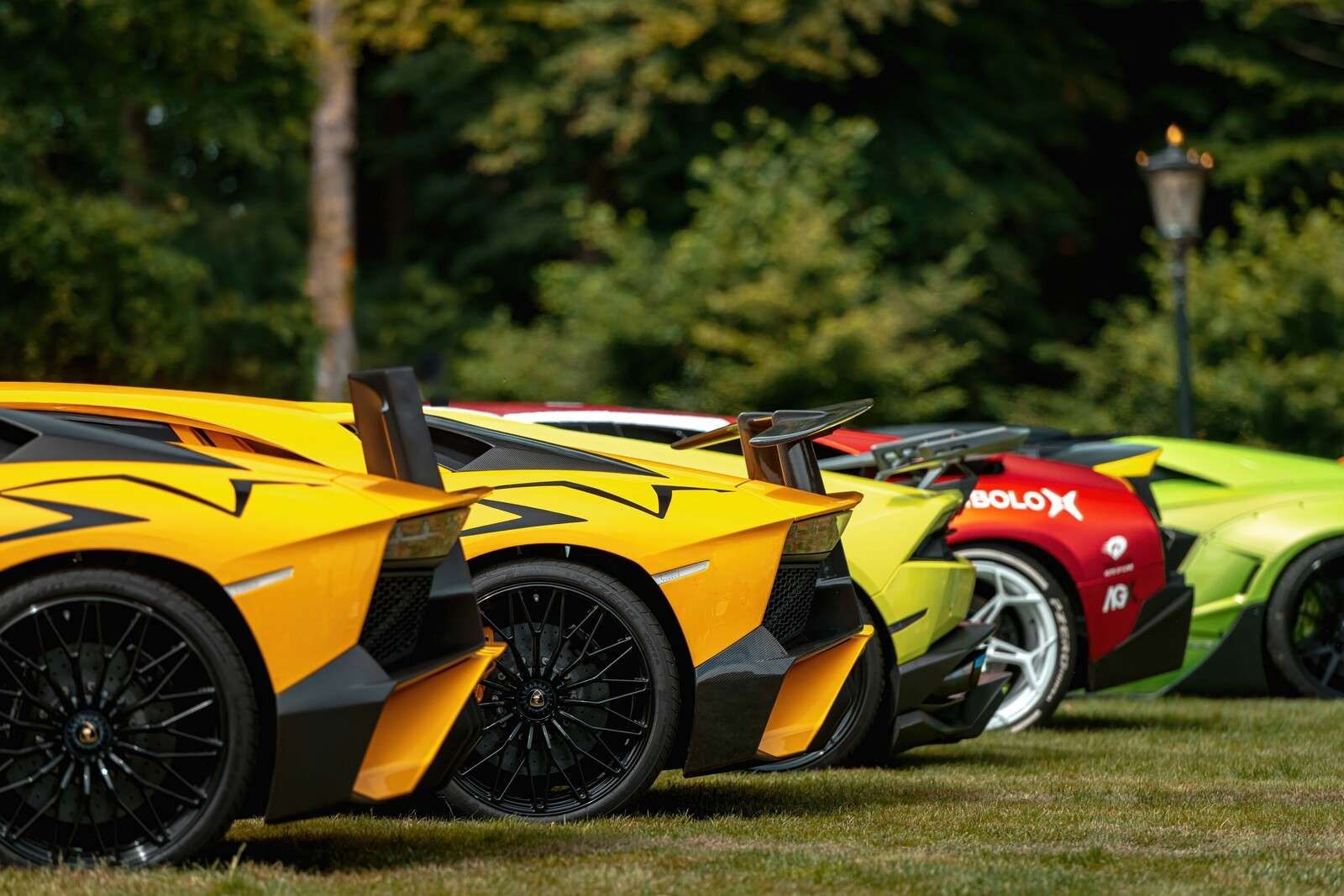 Collection de supercars dans la nature