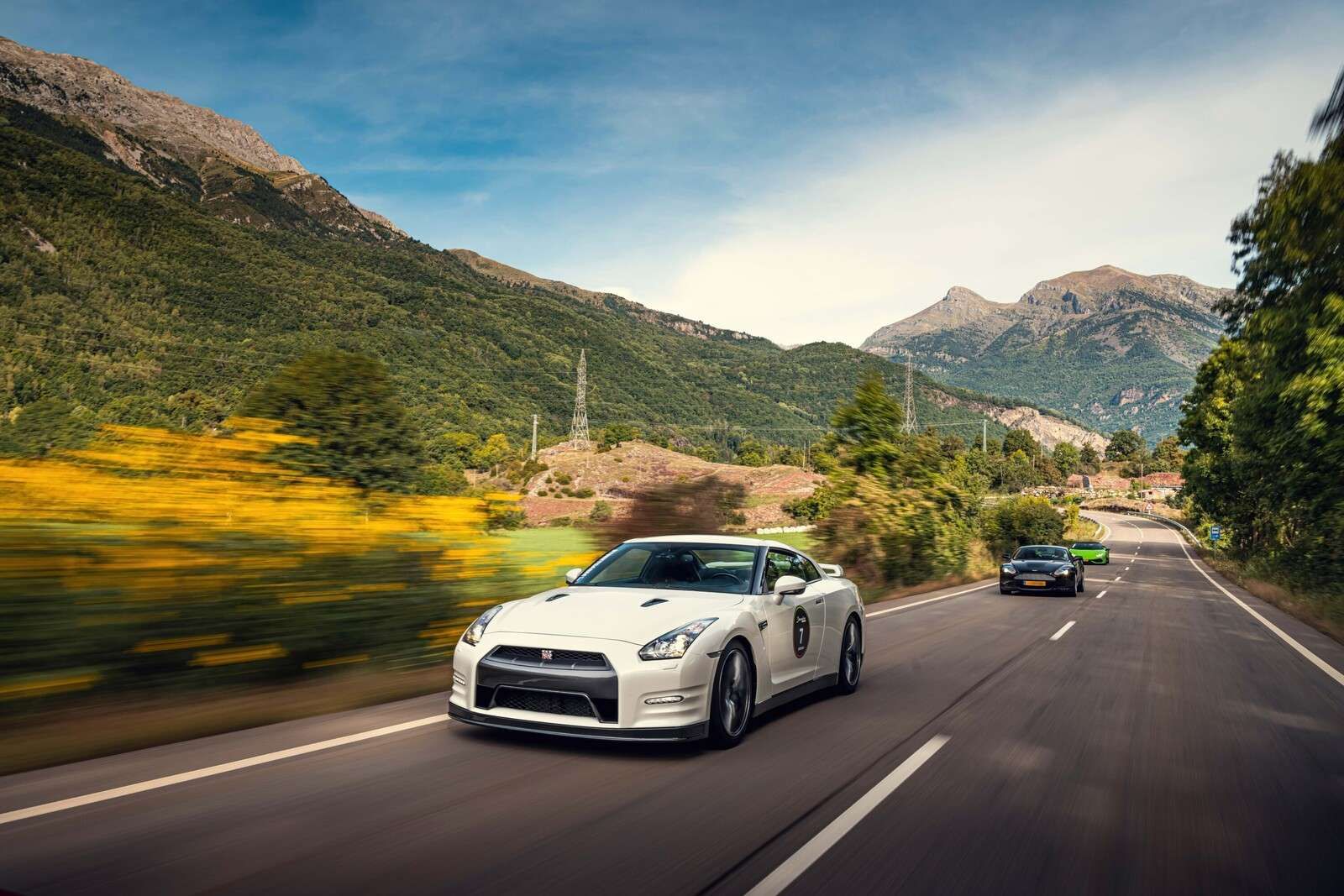 Nissan GT-R en pleine vitesse
