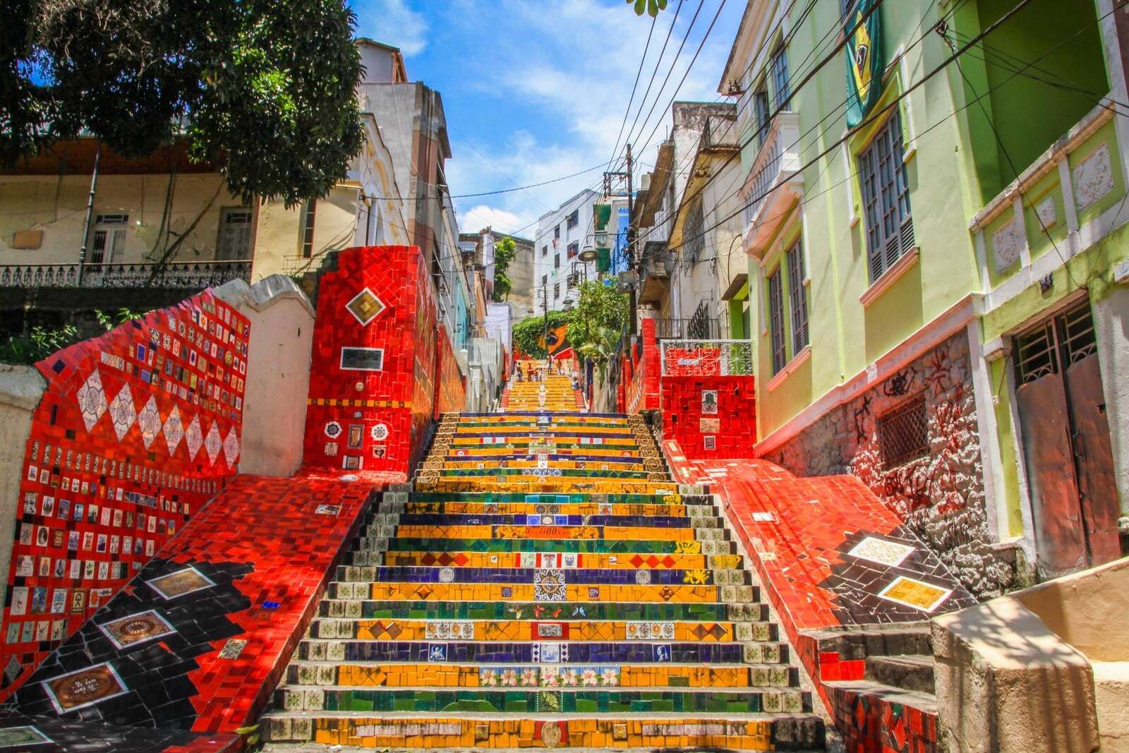 Les escaliers de Rio dans la lumière du soleil